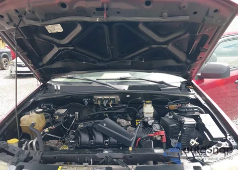 2008 Ford Escape Xlt from USA, damaged, VIN 1FMCU93188KD07261